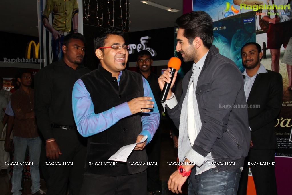 Ayushmann Khurrana visits Manjeera Mall, Kukatpally, Hyderabad