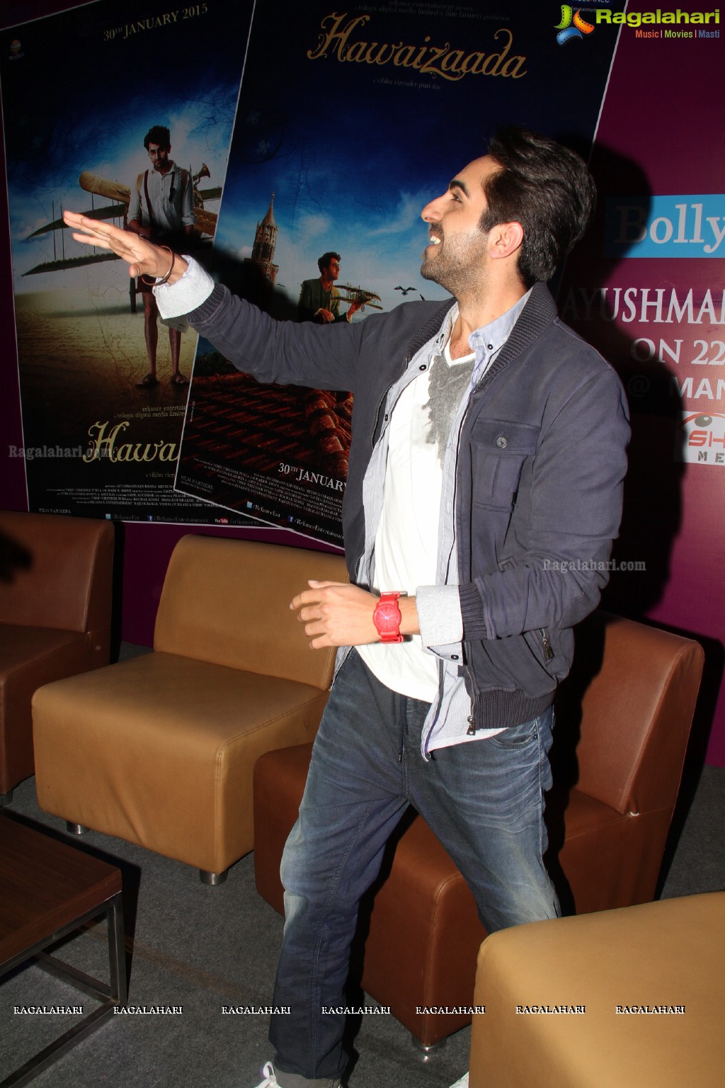 Ayushmann Khurrana visits Manjeera Mall, Kukatpally, Hyderabad