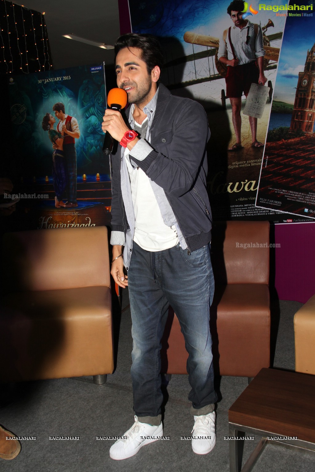 Ayushmann Khurrana visits Manjeera Mall, Kukatpally, Hyderabad