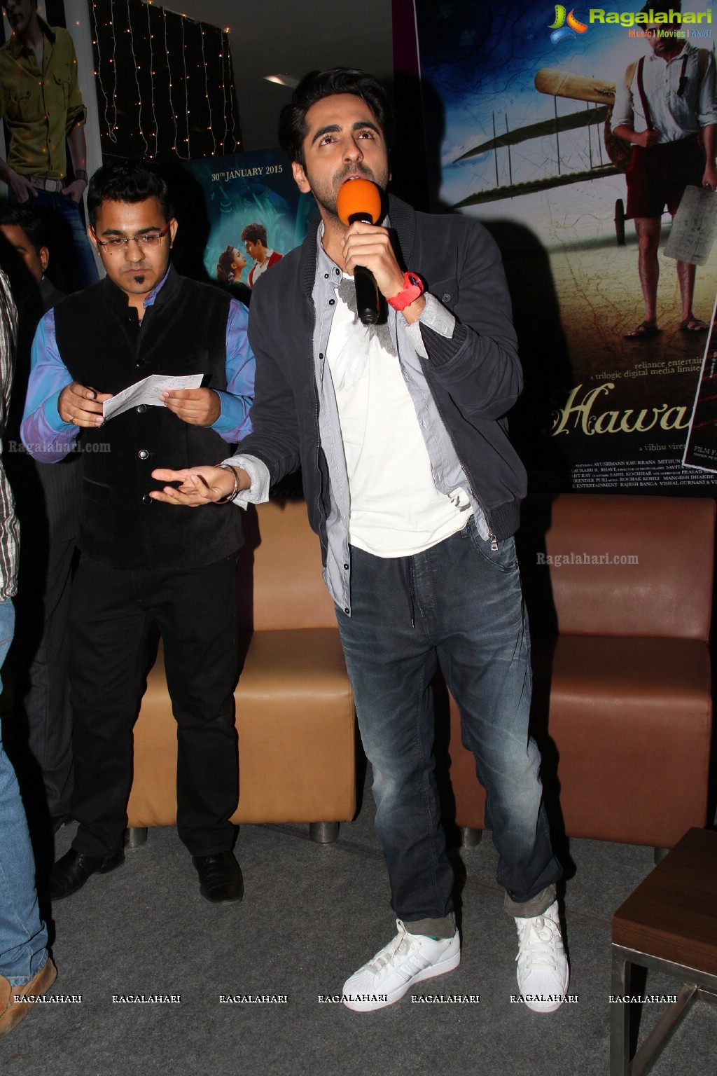 Ayushmann Khurrana visits Manjeera Mall, Kukatpally, Hyderabad