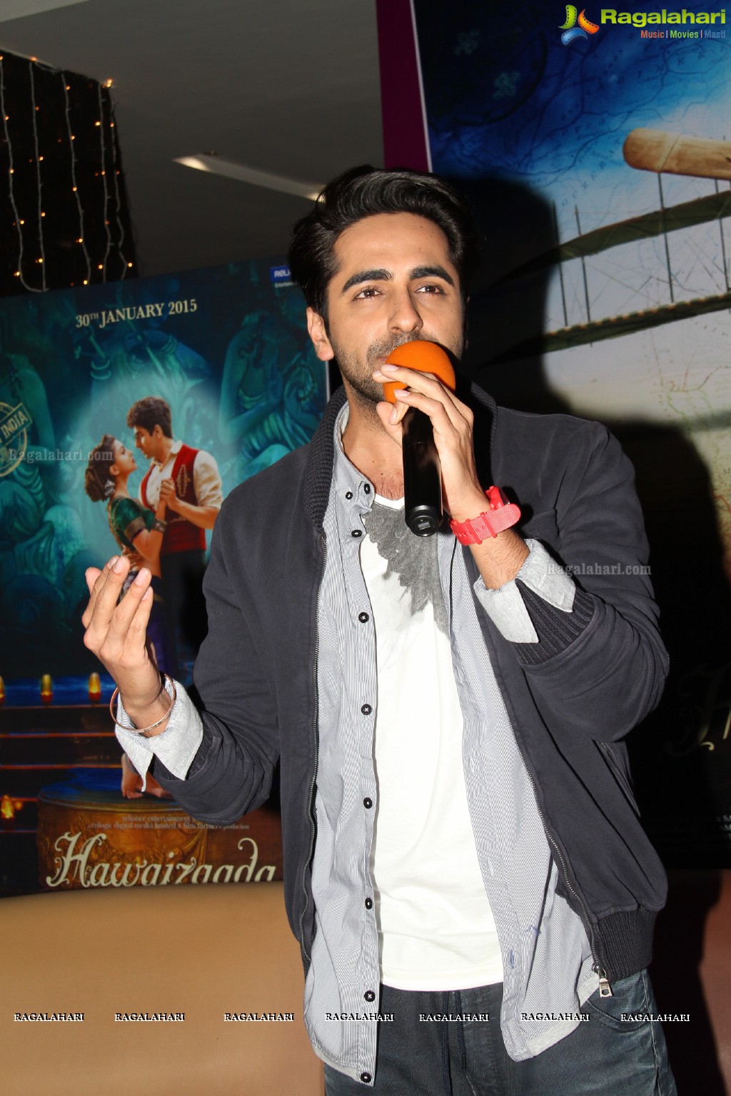 Ayushmann Khurrana visits Manjeera Mall, Kukatpally, Hyderabad