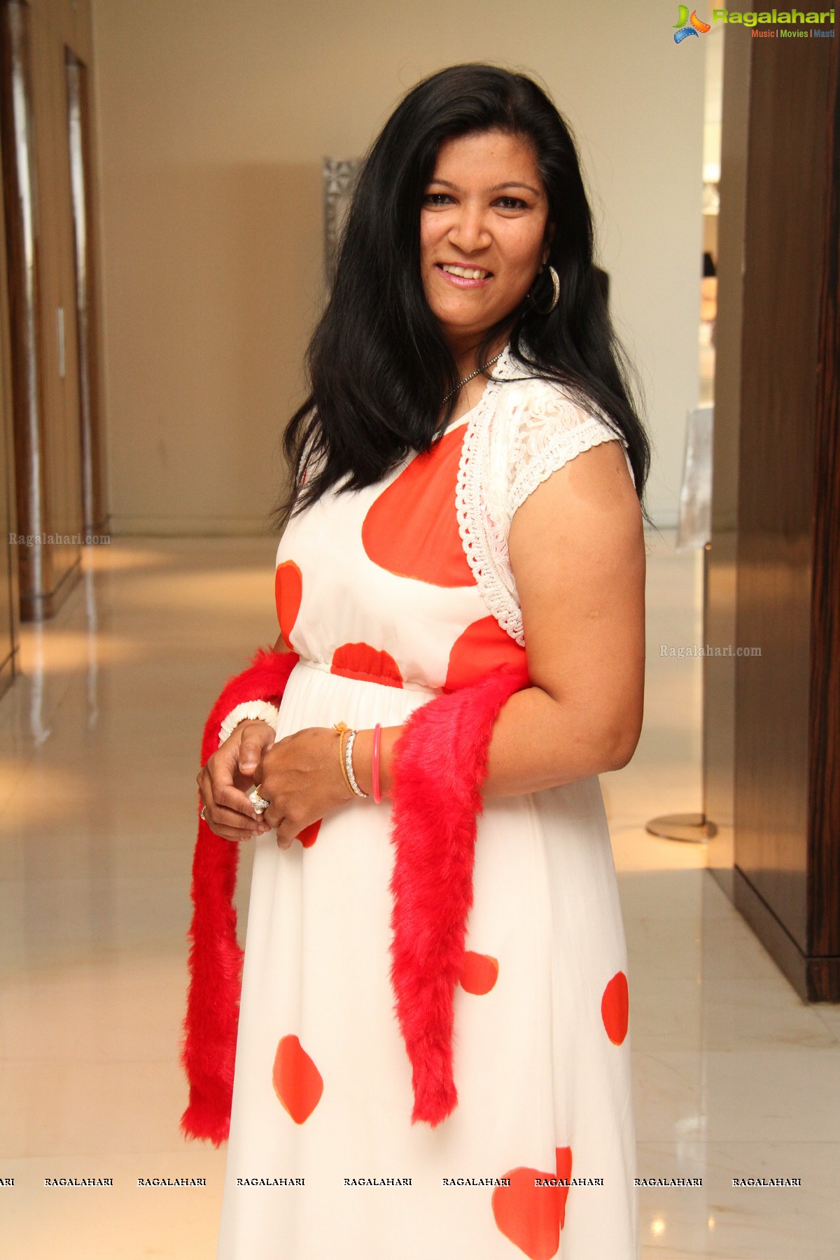 Jiyo Jindagi Gown Party