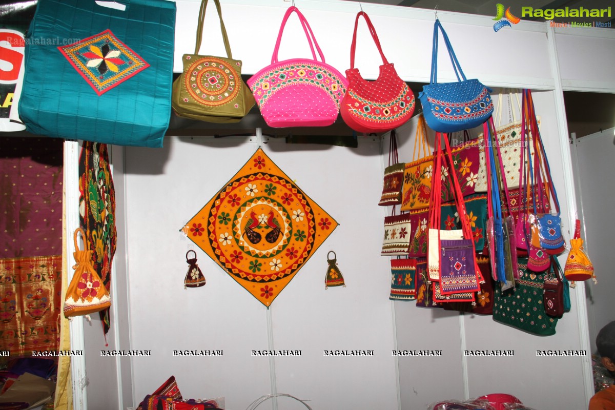 Chaitra launches National Silk Expo 2015 at Sri Sathya Sai Nigamagamam