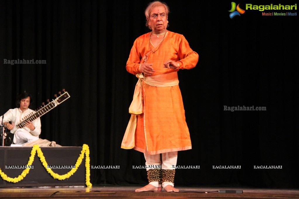 Dance Perfomance by Pandit Birju Maharaj