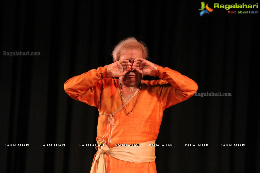 Dance Perfomance by Pandit Birju Maharaj