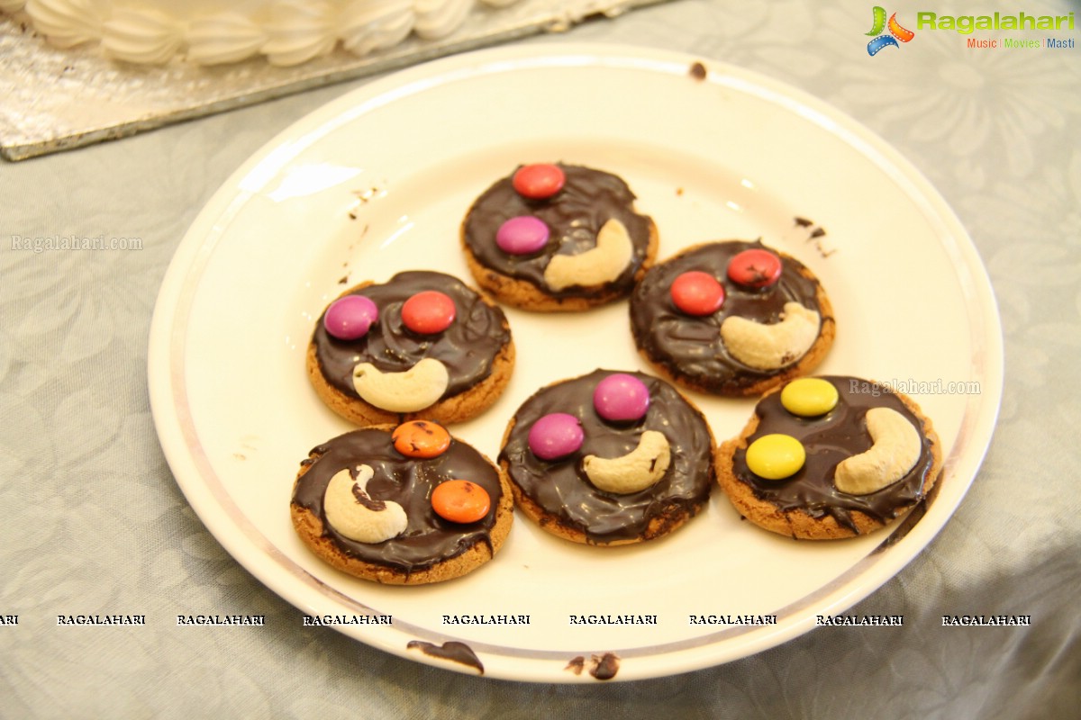 Saheli Club's Cook Show with Chocolate Theme 