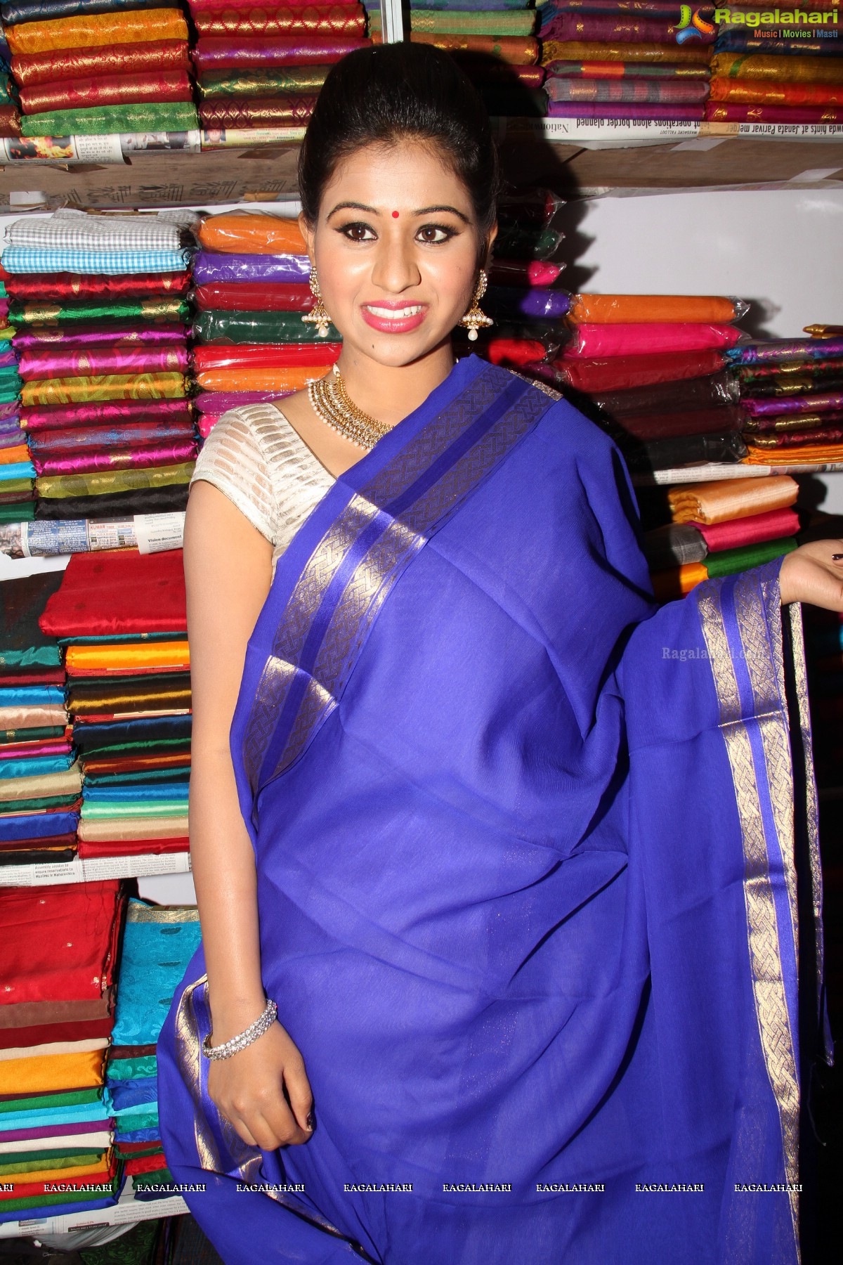 Manali Rathod launches Silk India Expo in Hyderabad