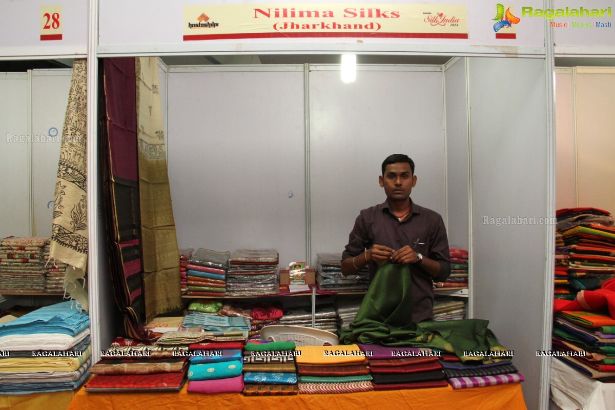 Manali Rathod launches Silk India Expo in Hyderabad