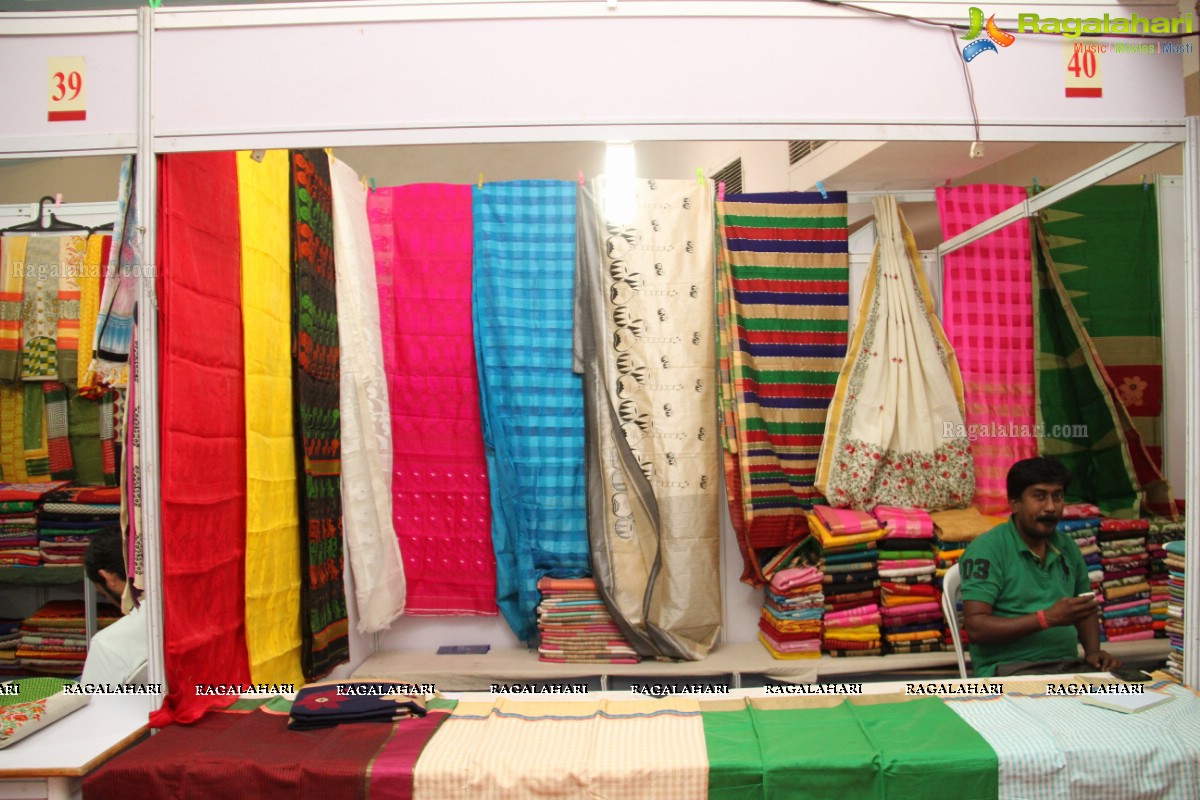 Manali Rathod launches Silk India Expo in Hyderabad