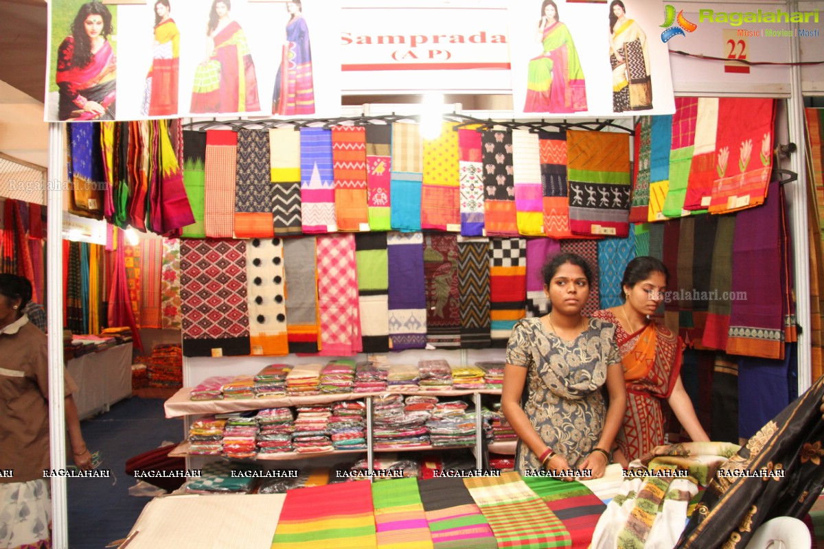 Manali Rathod launches Silk India Expo in Hyderabad