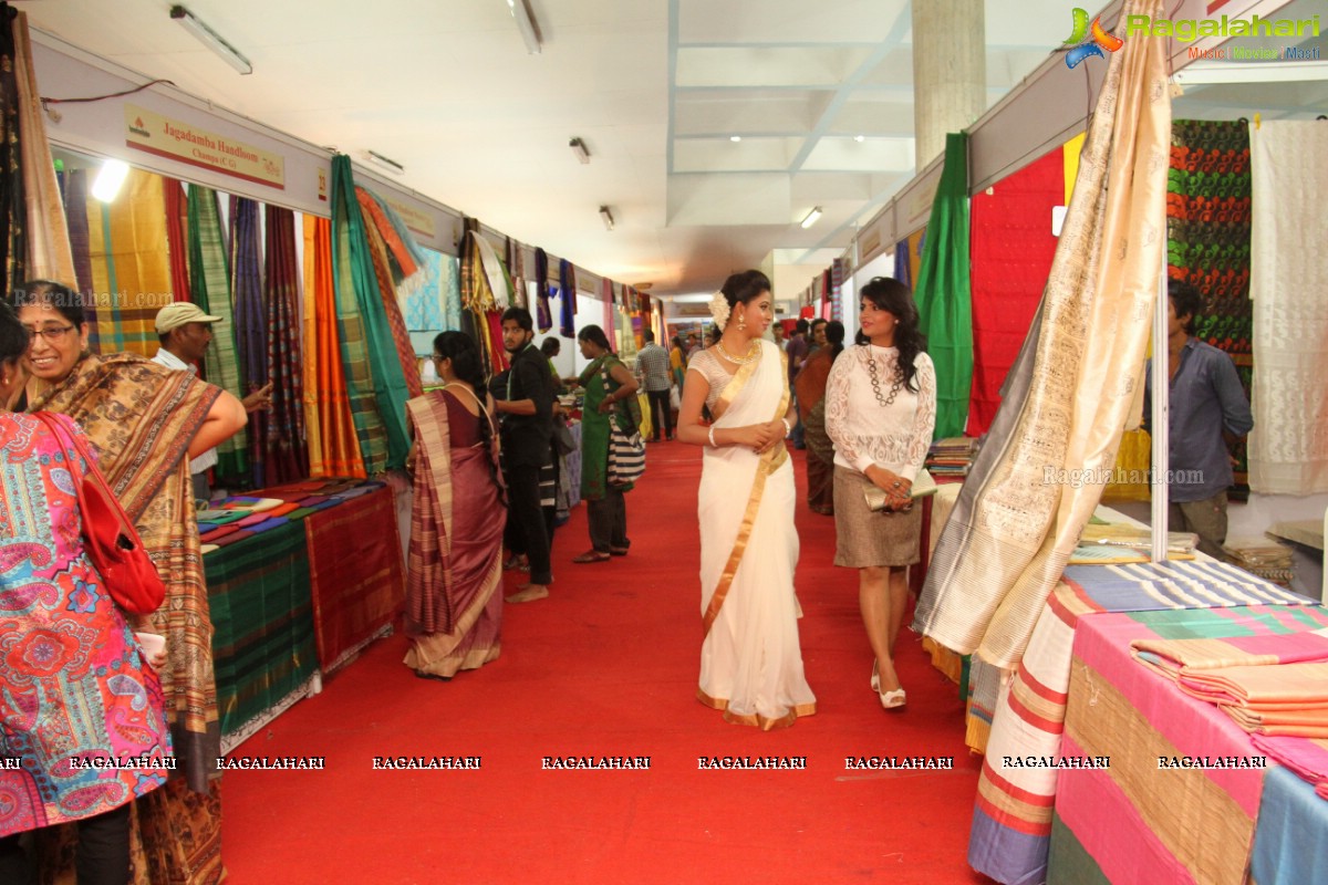 Manali Rathod launches Silk India Expo in Hyderabad