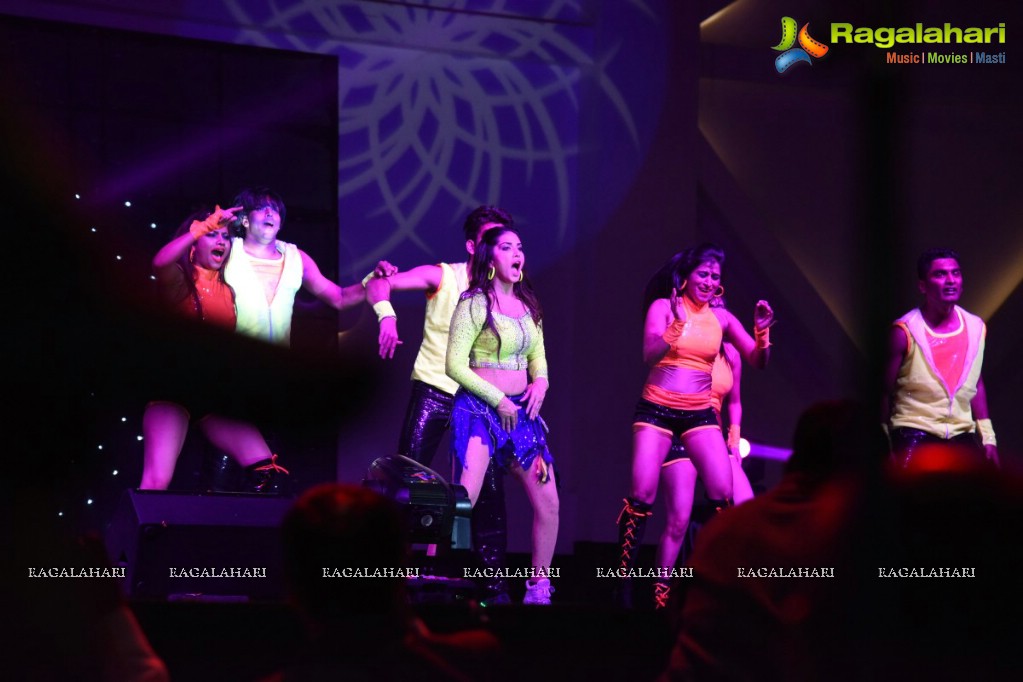 Sunny Leone 2015 New Year's Eve Celebrations at JRC, Hyderabad