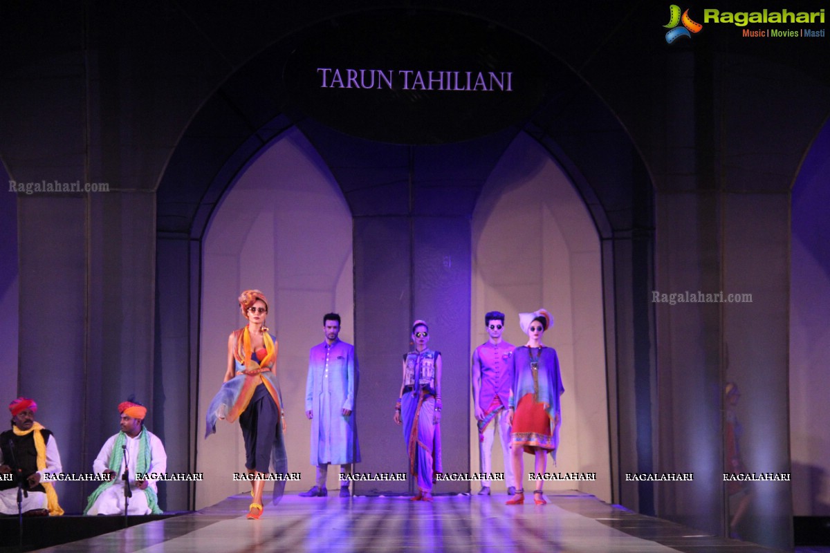 Tarun Tahiliani's Specially Curated Fashion Show 2015