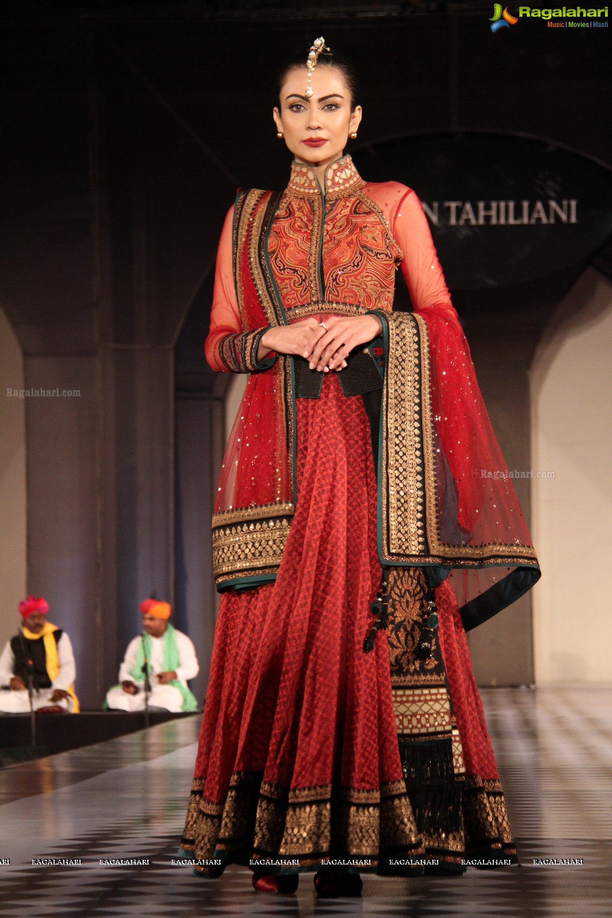 Tarun Tahiliani's Specially Curated Fashion Show 2015