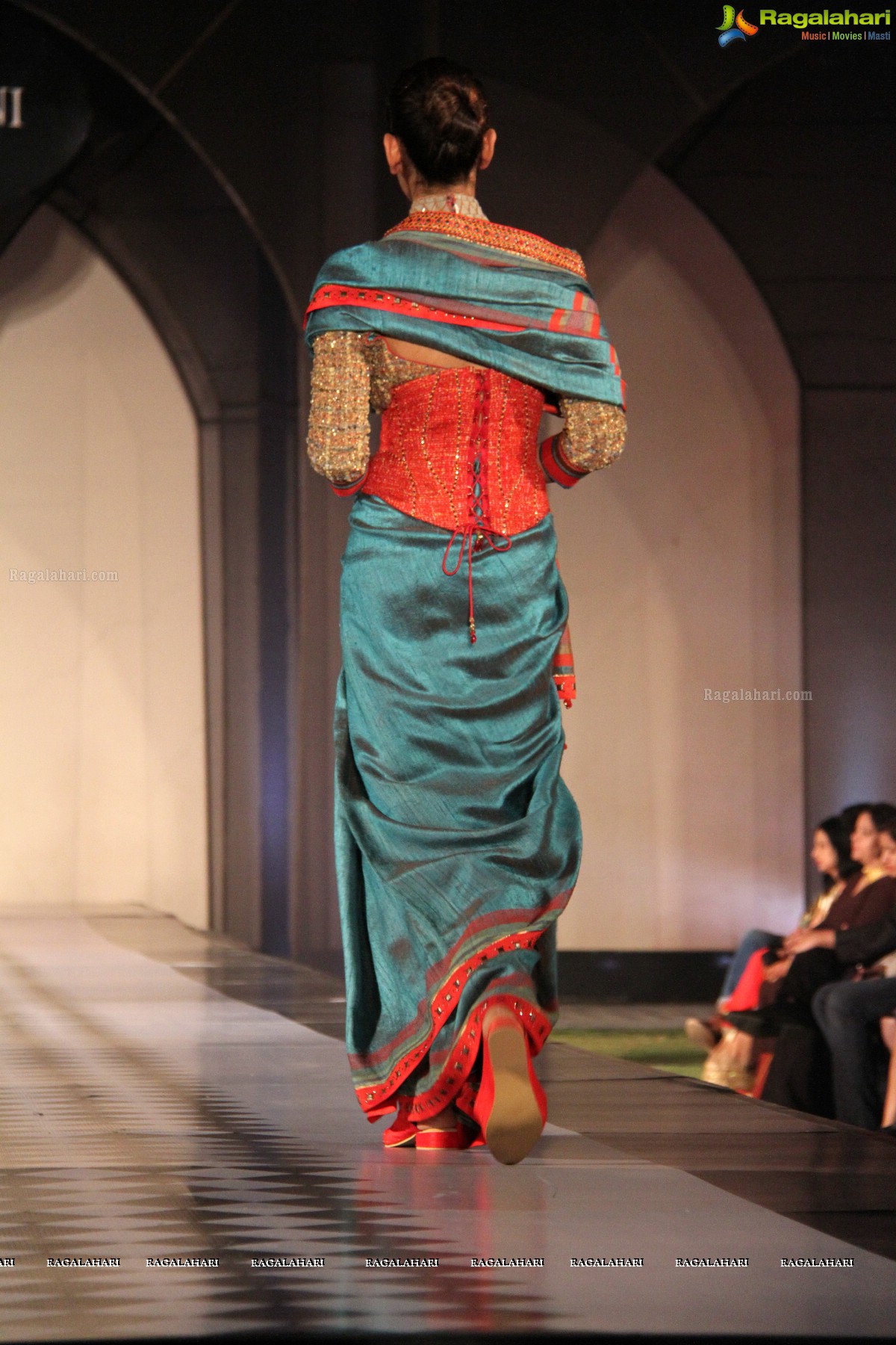 Tarun Tahiliani's Specially Curated Fashion Show 2015