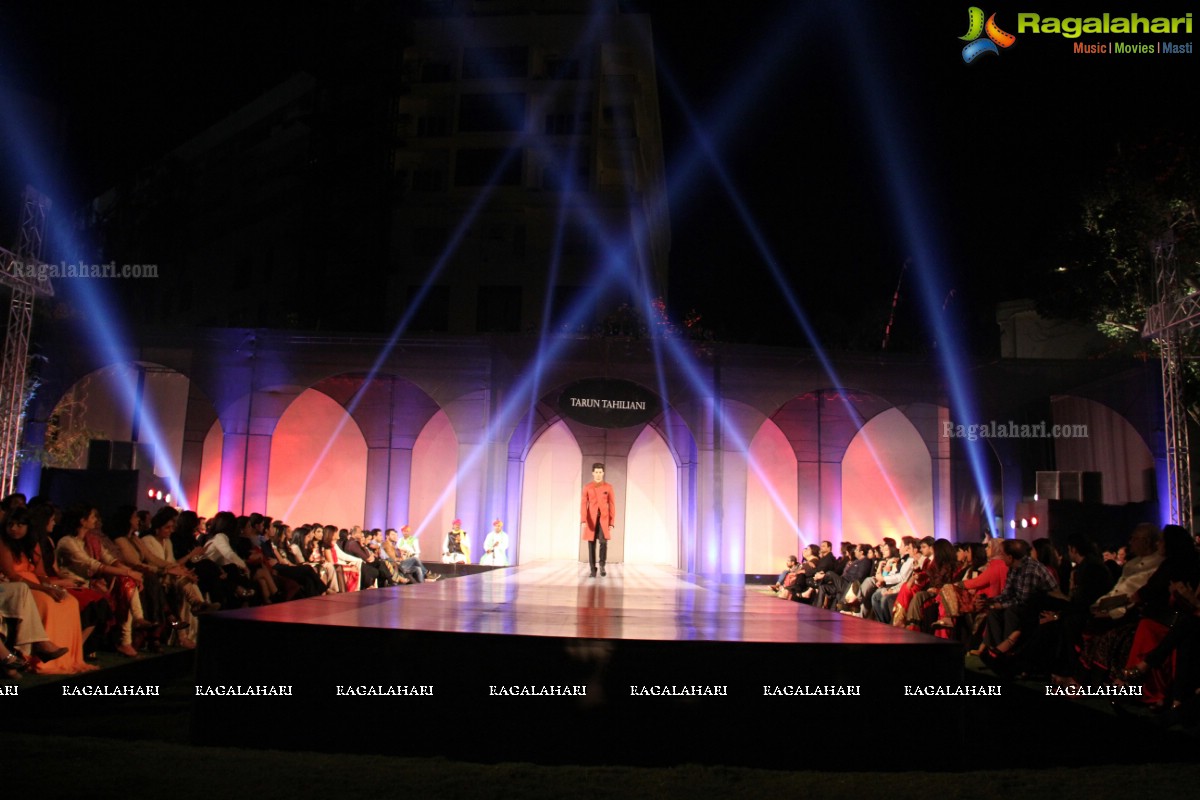 Tarun Tahiliani's Specially Curated Fashion Show 2015