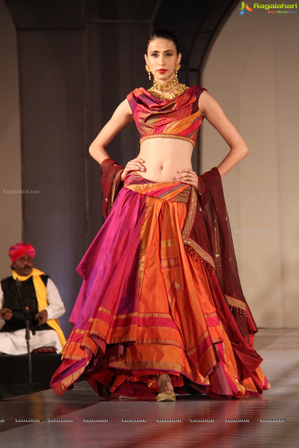 Tarun Tahiliani's Specially Curated Fashion Show 2015