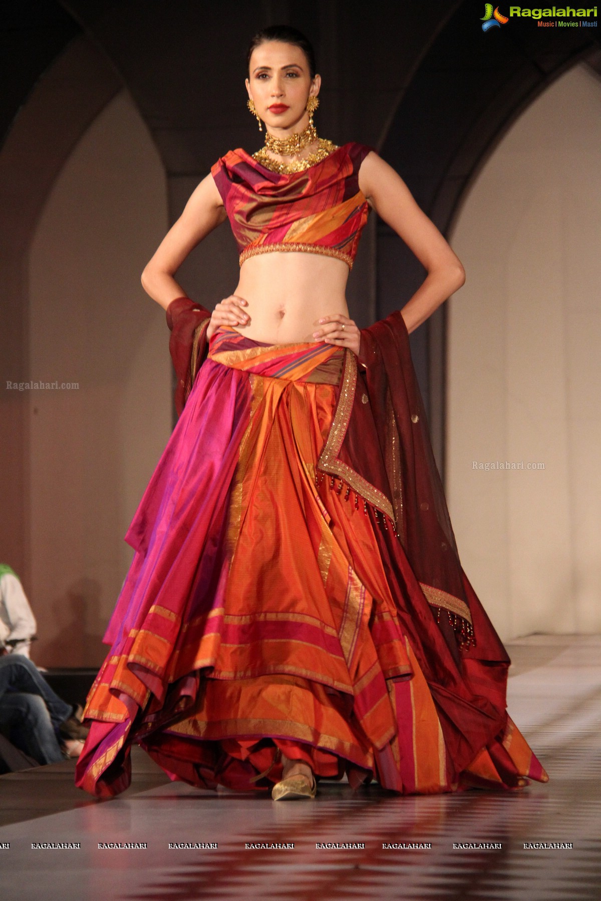 Tarun Tahiliani's Specially Curated Fashion Show 2015