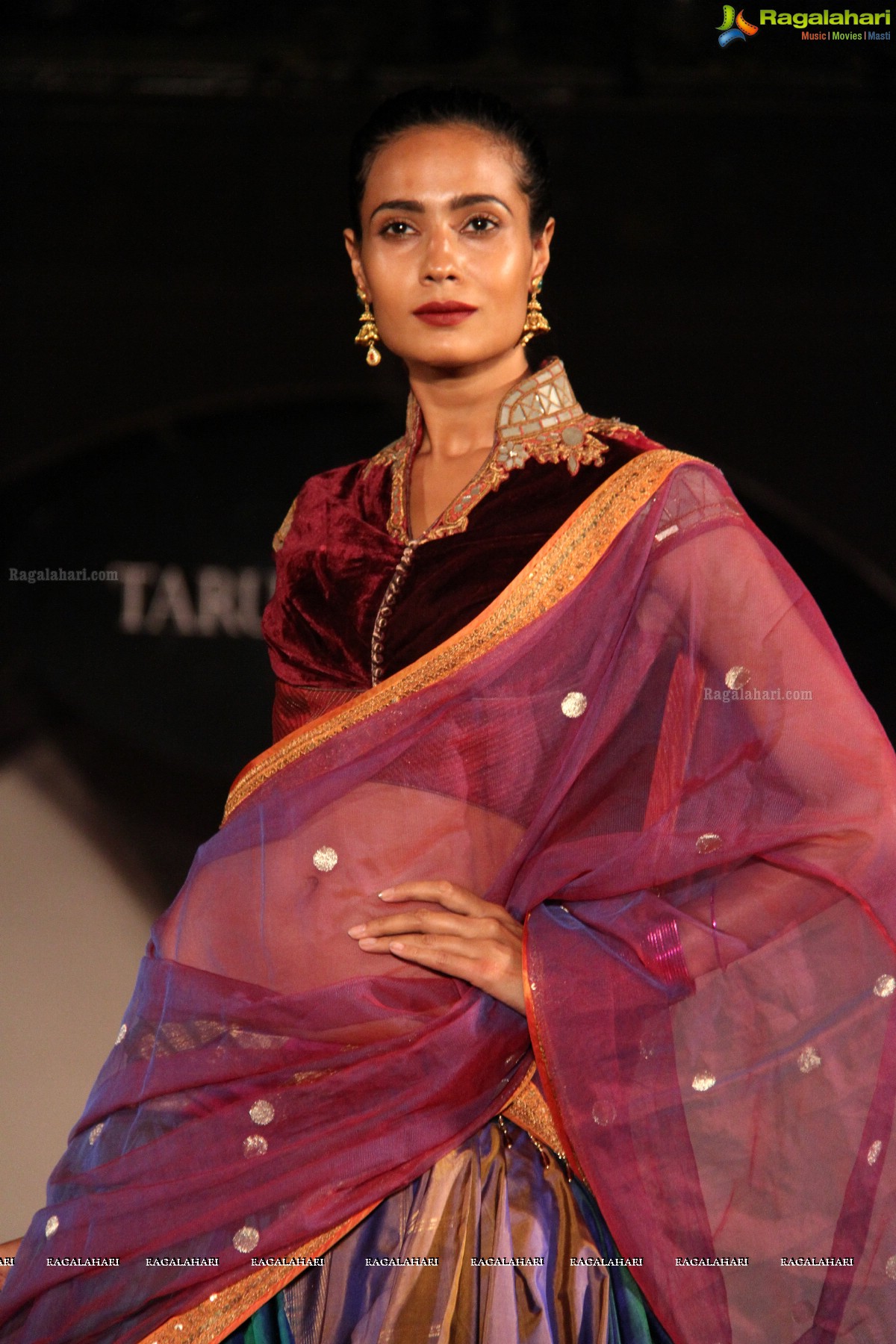 Tarun Tahiliani's Specially Curated Fashion Show 2015