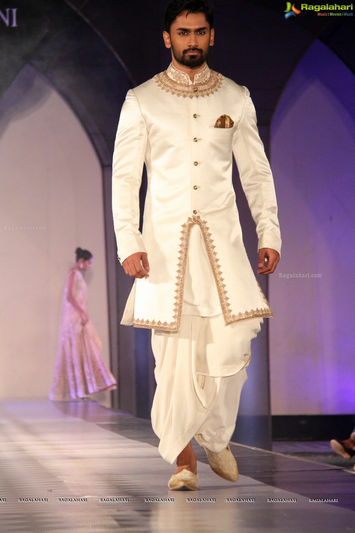 Tarun Tahiliani's Specially Curated Fashion Show 2015