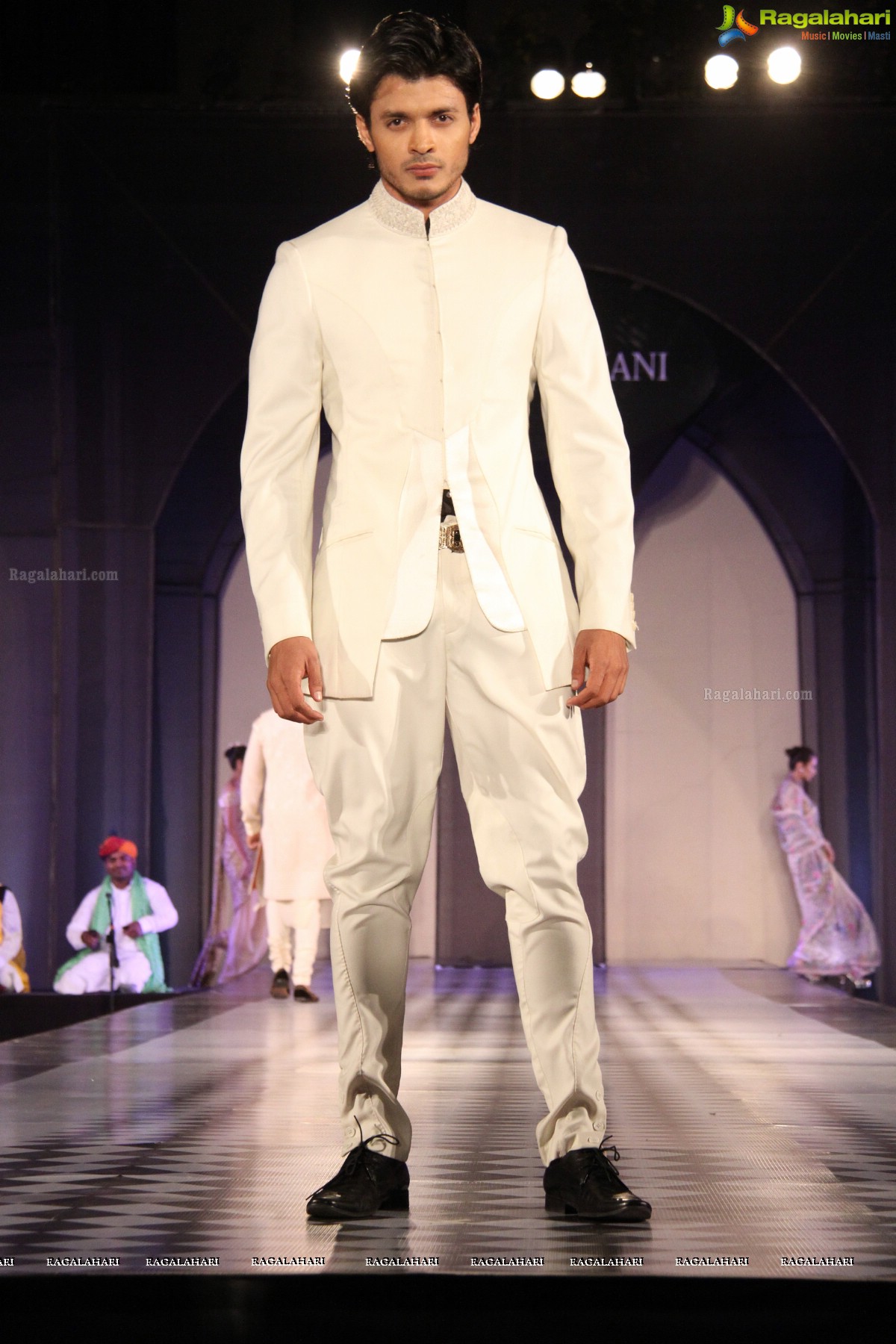 Tarun Tahiliani's Specially Curated Fashion Show 2015