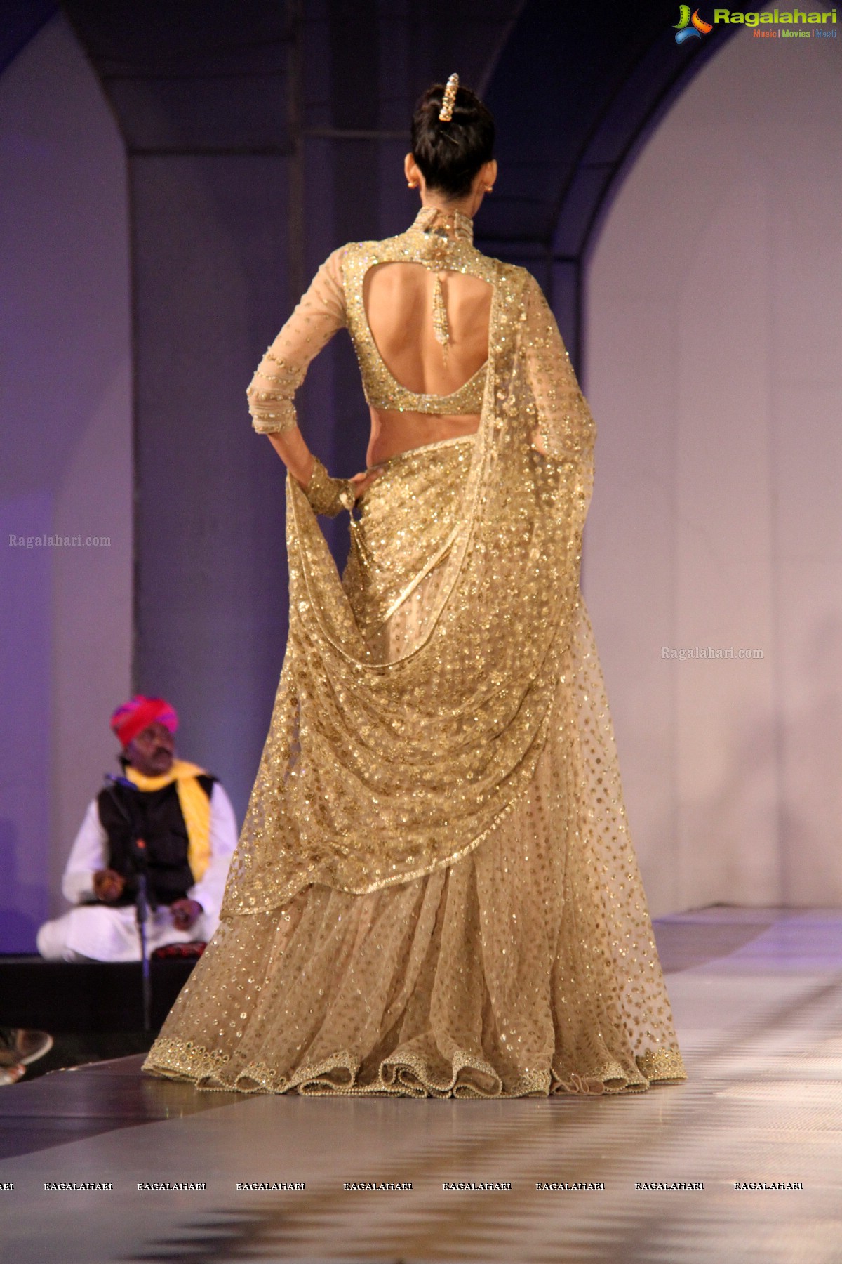 Tarun Tahiliani's Specially Curated Fashion Show 2015