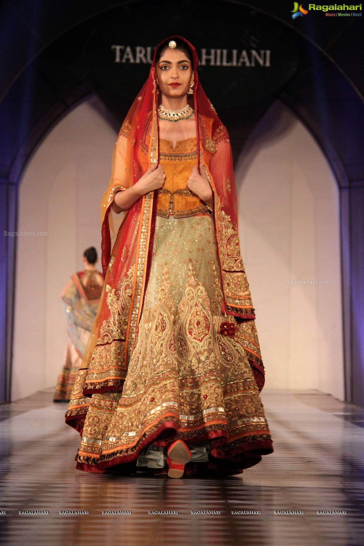 Tarun Tahiliani's Specially Curated Fashion Show 2015