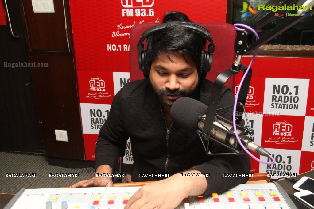 Vishal at 93.5 Red FM