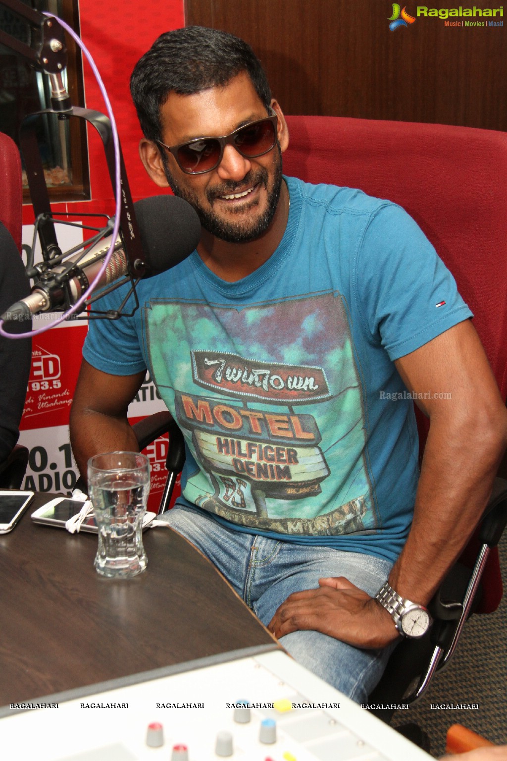 Vishal at 93.5 Red FM