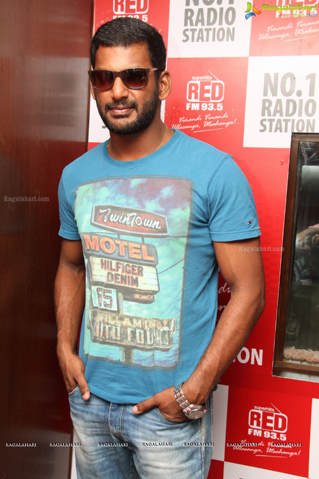 Vishal at 93.5 Red FM