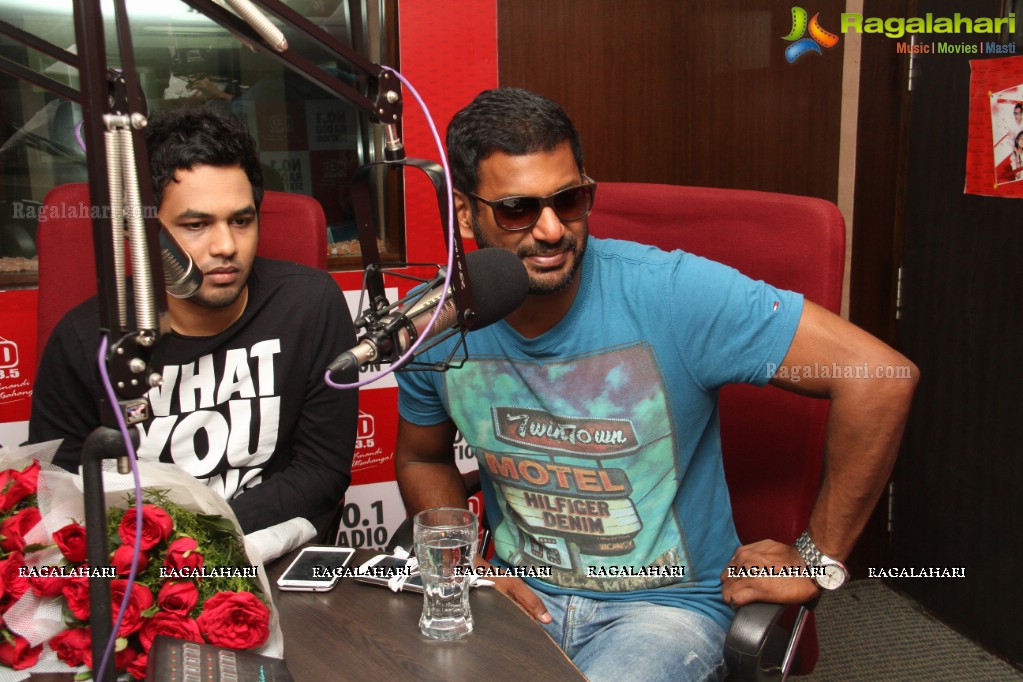 Vishal at 93.5 Red FM