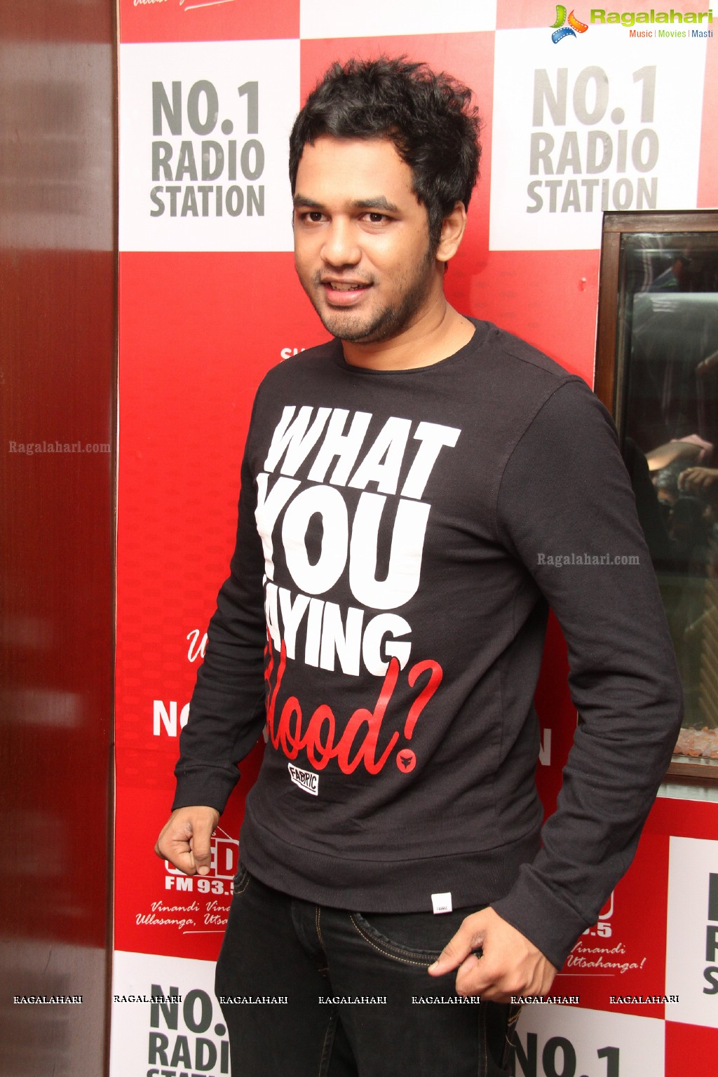 Vishal at 93.5 Red FM