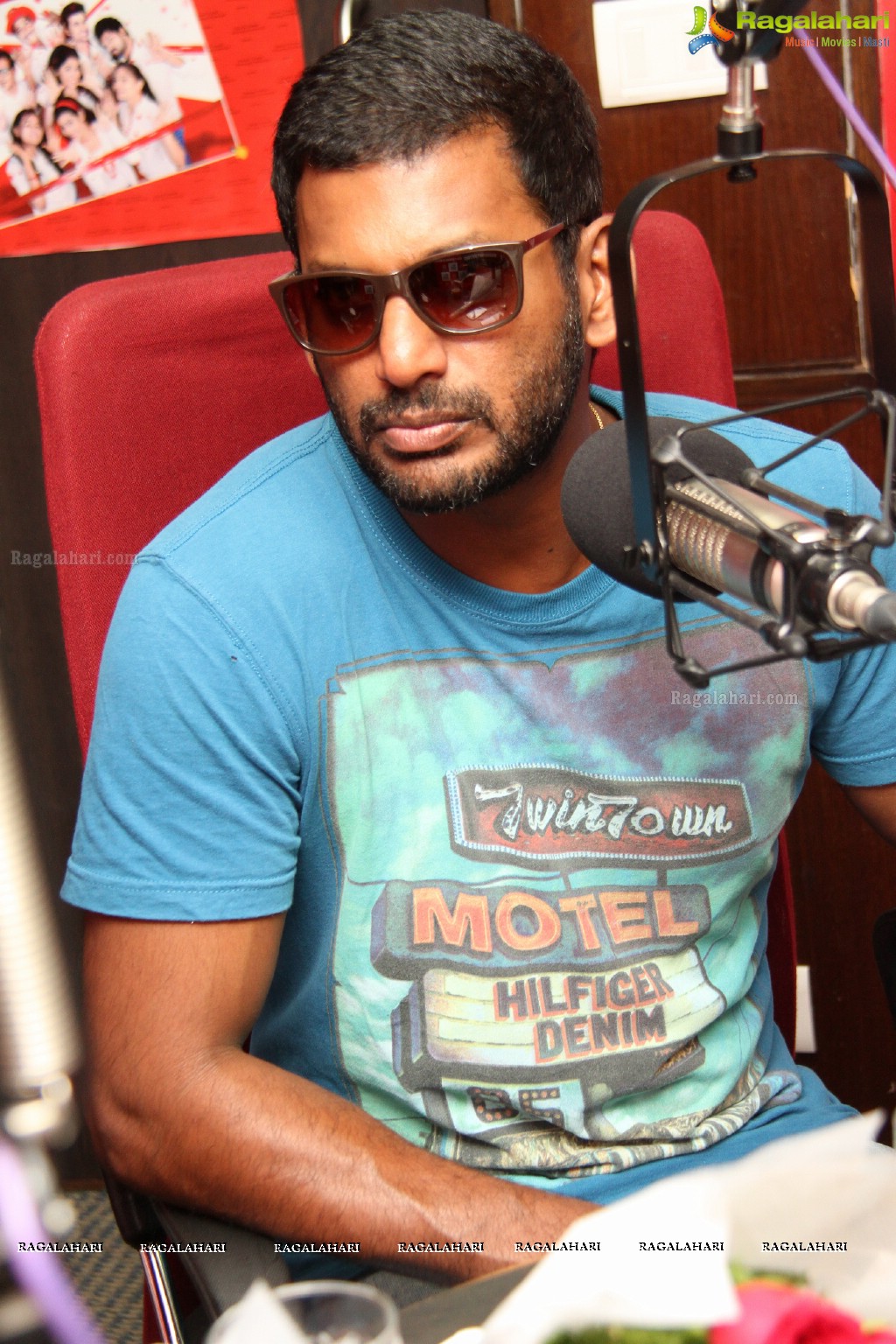 Vishal at 93.5 Red FM