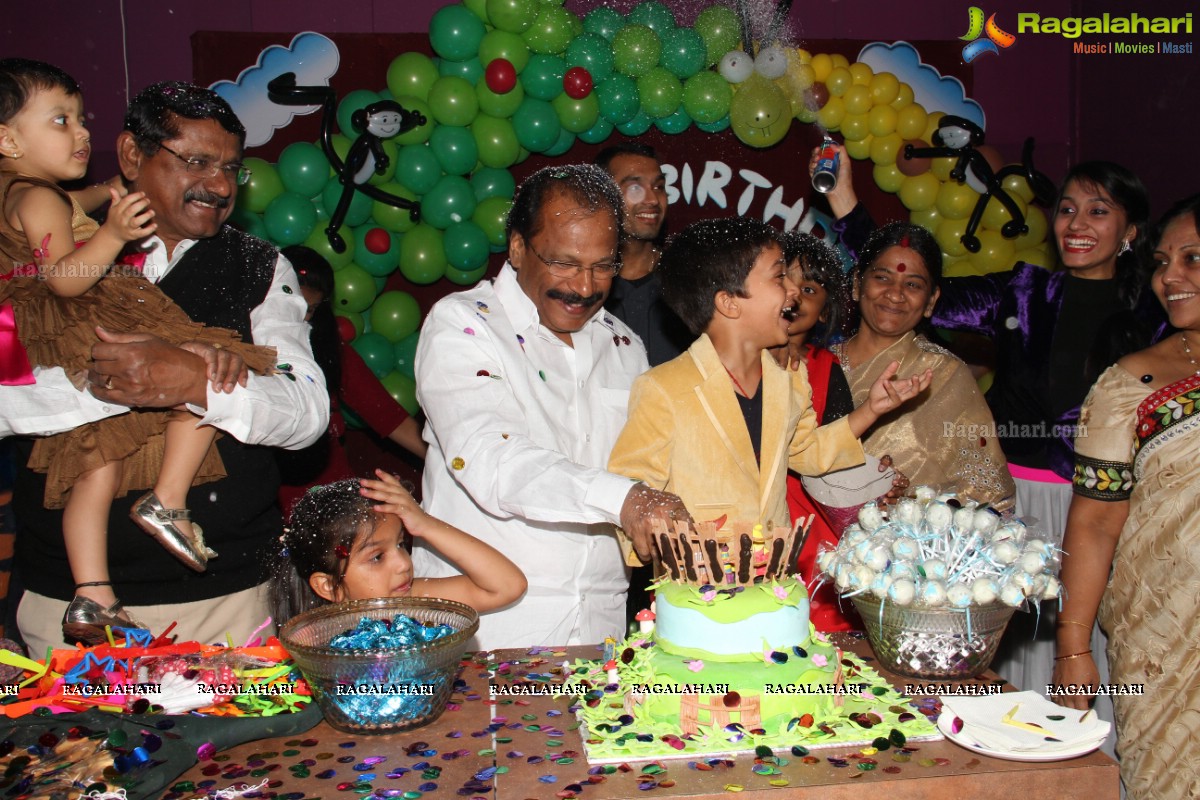 Yuvraj Birthday Celebrations 2015