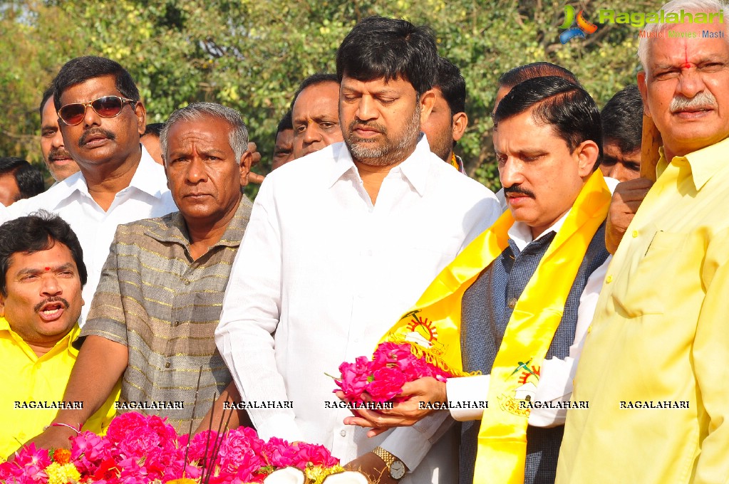 Nandamuri Family Members at NTR Ghat