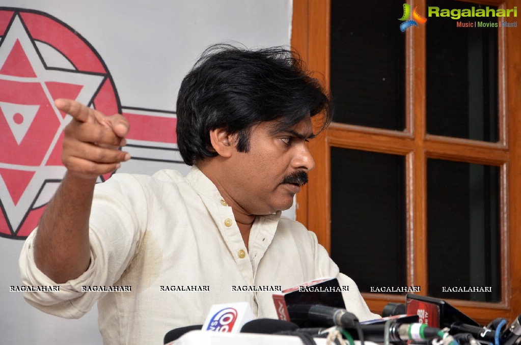 Pawan Kalyan Press Meet on Kapunadu Sabha Incident