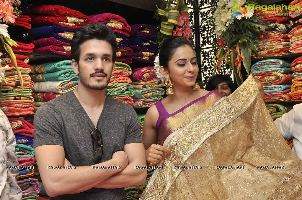 Akhil and Rakul Preet Singh launches South India Shopping Mall, Hyderabad