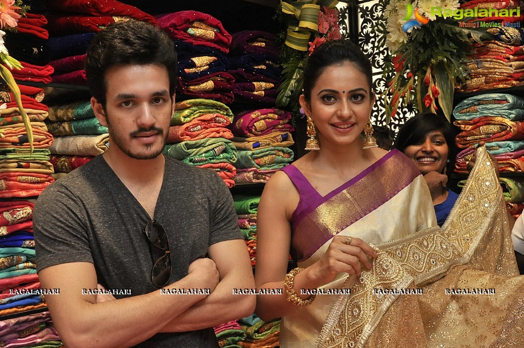 Akhil and Rakul Preet Singh launches South India Shopping Mall, Hyderabad