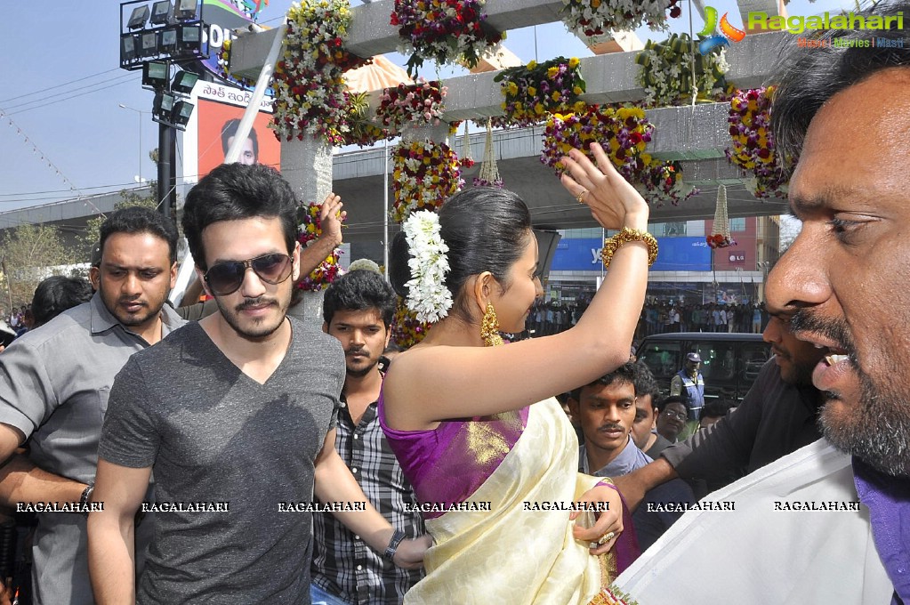 Akhil and Rakul Preet Singh launches South India Shopping Mall, Hyderabad