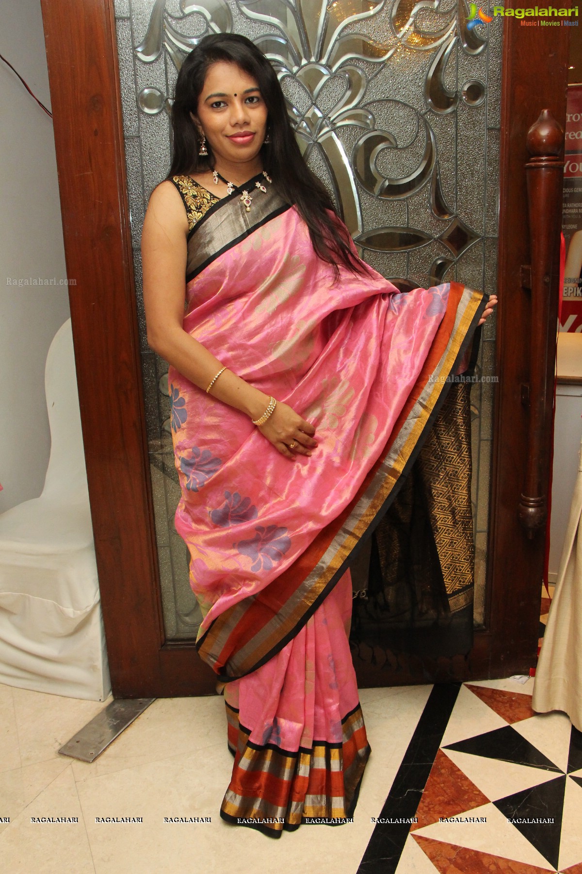 Sashi Nahata's Akritti Elite Exhition and Sale (Jan. 2016) at Taj Krishna, Hyderabad