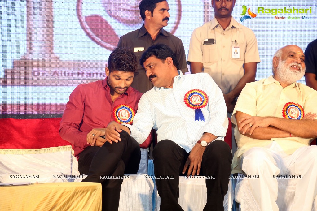 Allu Ramalingaiah National Award Puraskar Presentation