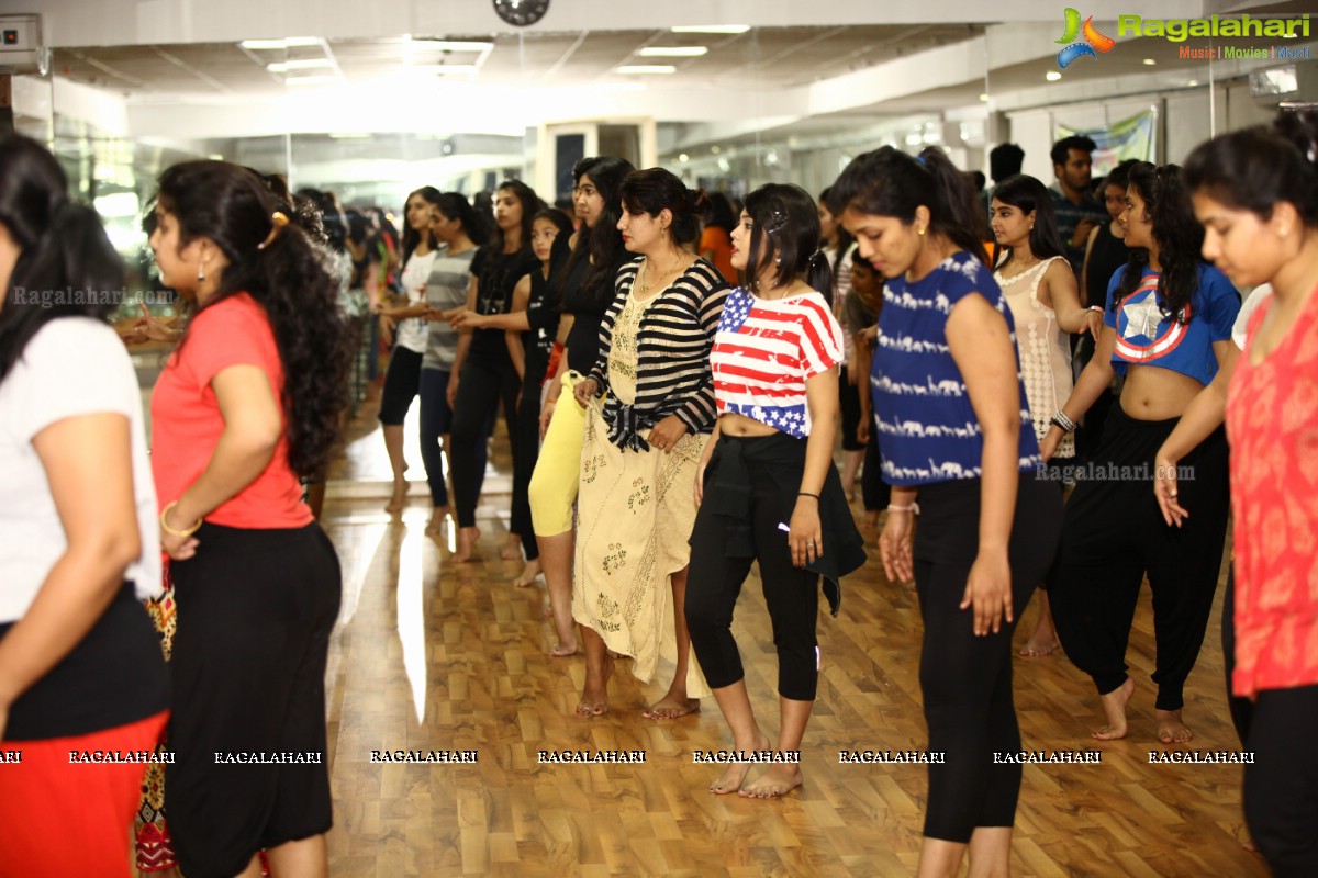 Belly Dance with Meher Malik in Hyderabad (Day 2)