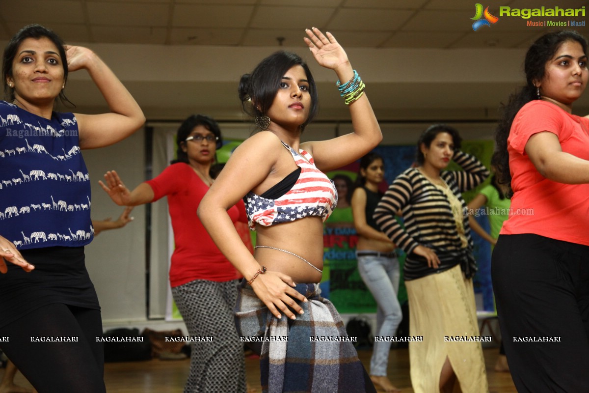 Belly Dance with Meher Malik in Hyderabad (Day 2)