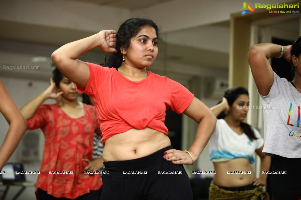 Belly Dance with Meher Malik in Hyderabad (Day 2)