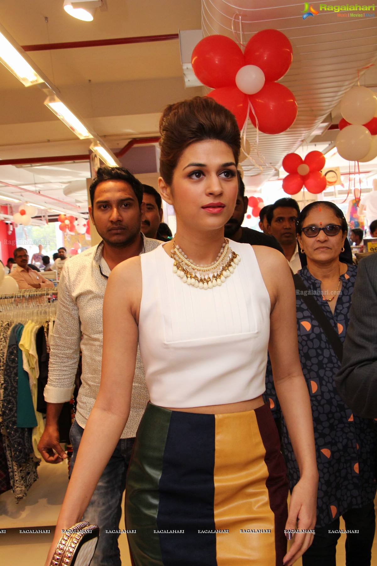 Shraddha Das launches Brand Factory 10th Store in Hyderabad