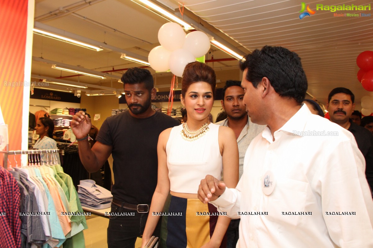 Shraddha Das launches Brand Factory 10th Store in Hyderabad