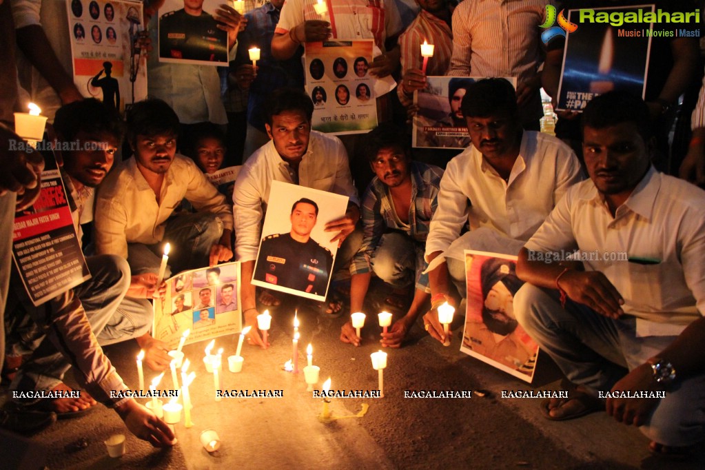 Candlelight March to Pay Tributes to Pathankot Martyrs