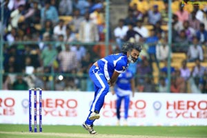 CCL 6 Karnataka Bulldozers Chennai Rhinos