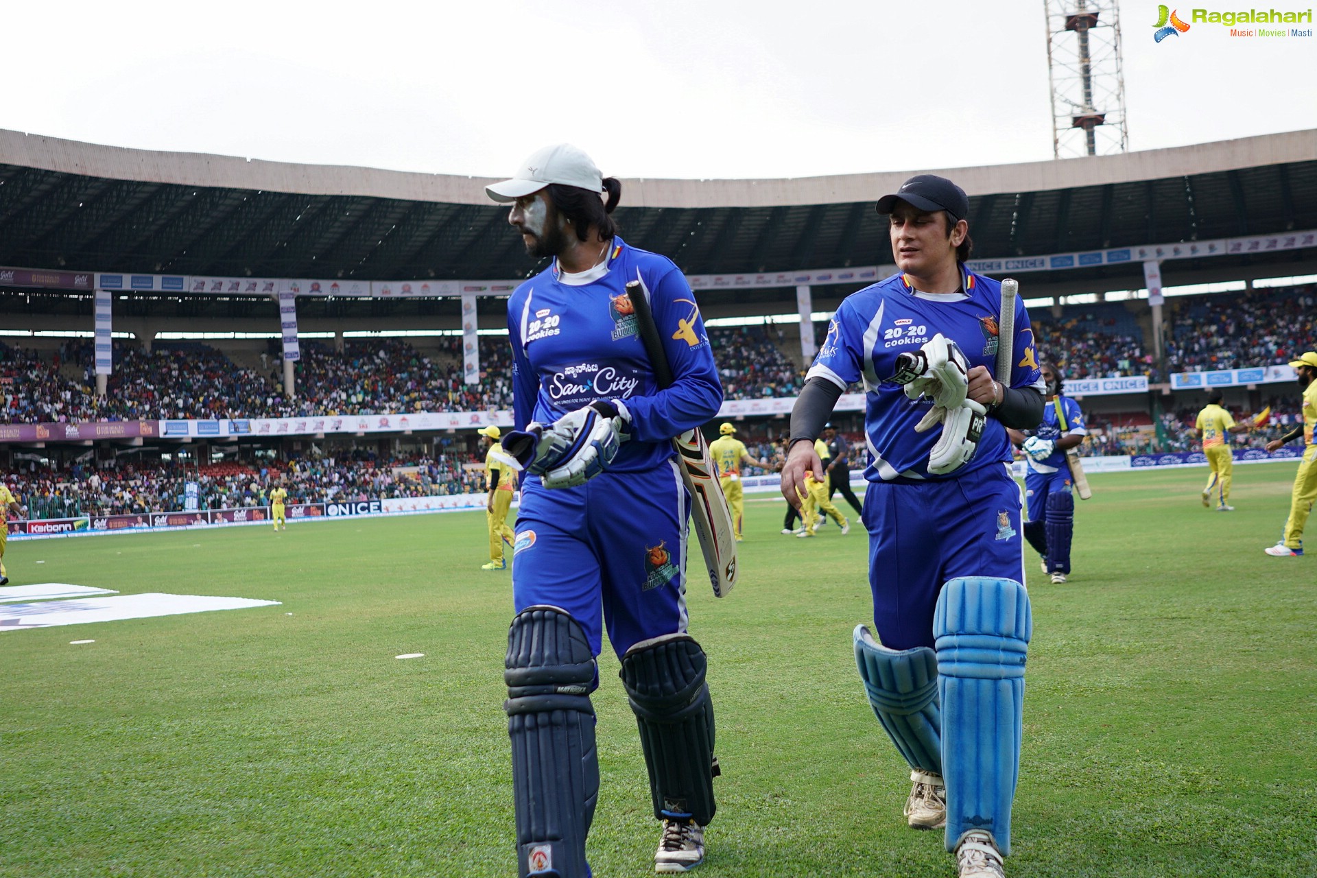 CCL 6 - Karnataka Bulldozers Vs Chennai Rhinos