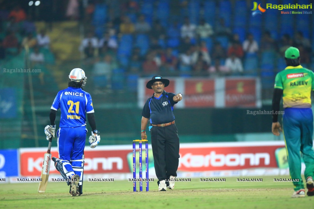 CCL 6 - Kerala Strikers Vs Karnataka Bulldozers